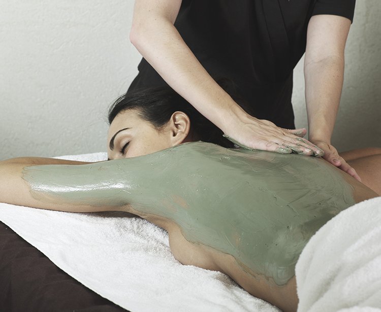 Clay Cocoon Body Treatment